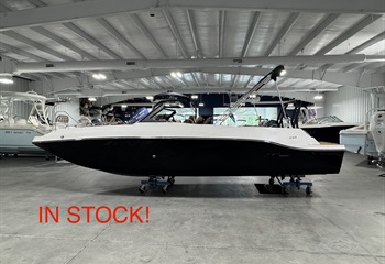 2027 Starcraft SVX 210 Black Boat